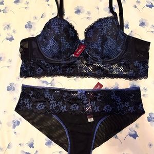 Adore Me lingerie set